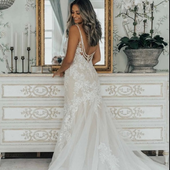 Essence of Australia Wedding Dress - Picture 5 of 5